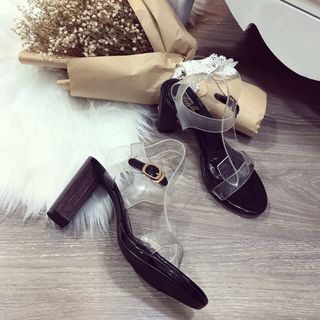 Giày sandal đế vuông