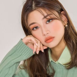 Natural Brown - Lens mắt nội địa Hàn