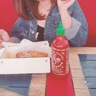 TƯƠNG ỚT CON GÀ SRIRACHA XAY NHUYỄN 266ML