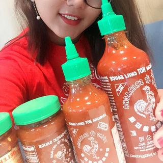 TƯƠNG ỚT CON GÀ SRIRACHA XAY NHUYỄN 266ML