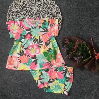 Bộ bé gái thêu đắp