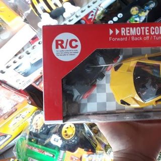 Đồ chơi trẻ em xe ô tô điều khiển 4 tác động giá sỉ