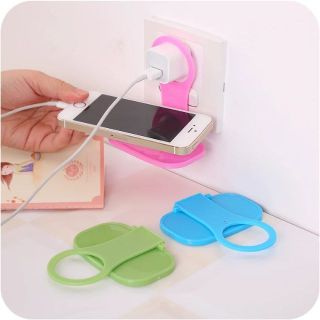 Giá Đỡ Điện Thoại Khi Sạc Pin