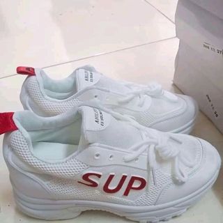 giày thể thao superme