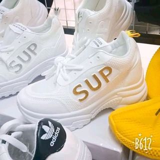 giày thể thao superme