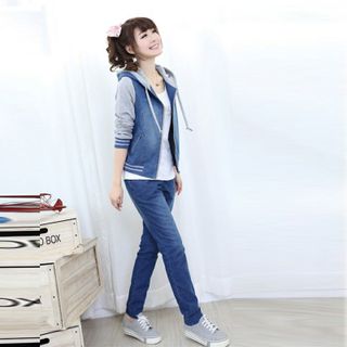 Áo Khoác Jean Thể Thao Viền Có Nón