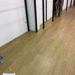 Sàn nhựa giả gỗ - Keo dán sẵn mã 08