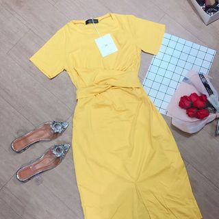 Váy đai chéo bụng