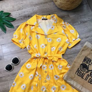 Jum short hoa cúc màu vàng