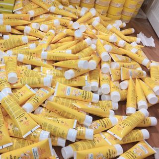 Sửa rửa mặt Collagen