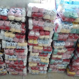 Giày tập đi cho bé giày vớ vải giữ ấm cho bé sơ sinh từ 0-18 tháng tuổi hình gấu trúc xinh xắn