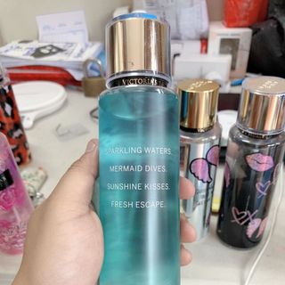 Xịt thơm victoria giá sỉ giá bán buôn rẻ nhất Sài Gòn