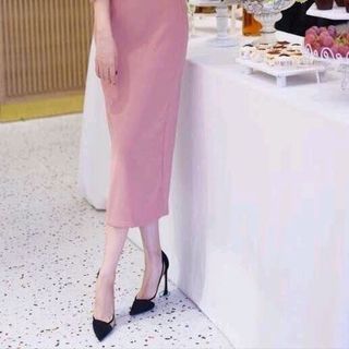đầm body lệch vai