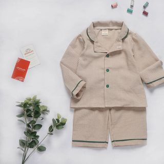Pijama tằm ý phối viền cổ