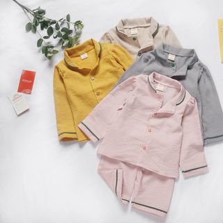 Pijama tằm ý phối viền cổ