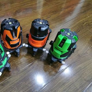 cân mực 5 tia laser xanh
