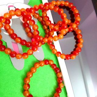 chuỗi đeo tay phong thủy 8li màu đỏ y hình