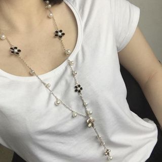 Dây chuyền hoa vòng cổ phong cách Hàn
