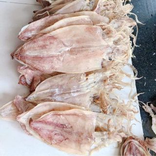 Cá cơm khô120k/kg cá đù 1 nắng170k/kg cá chỉ vàng190k/kg mực khô650k/kg
