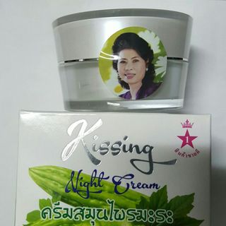 Bộ đặc trị nám thần thánh Kissing Thái Lan