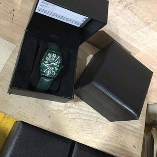 hộp đựng đồng hồ