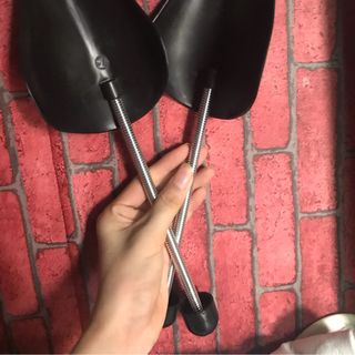 Cây giữ form giày