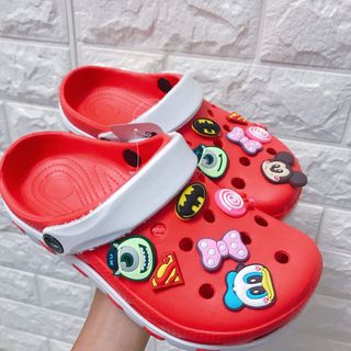 Crocs đế xen kẽ