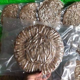 Bánh tráng cá cơm Cà Mau