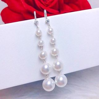 BÔNG TAI NGỌC TRAI THƯ VÀ NHÃ