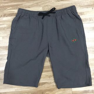 Quần short linen