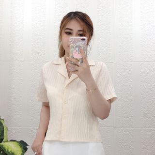Ó SƠ MI CỔ VEST CROPTOP