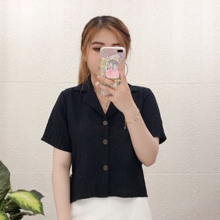 Ó SƠ MI CỔ VEST CROPTOP