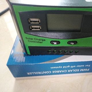 Điều khiển sạc pin mặt trời 30A lcd