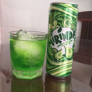 Thùng 24 lon x 330ml nước ngọt Mirinda soda kem Thái Lan