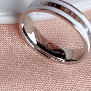 Nhẫn DW titan