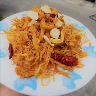 KHÔ GÀ LÁ CHANH KHÔ GÀ BƠ TỎI