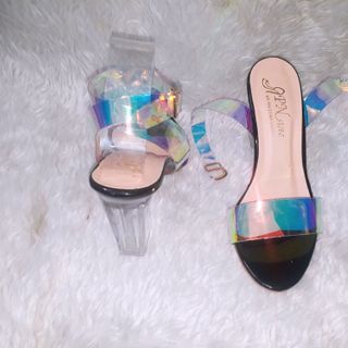 Giày sandal màu
