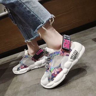 Giày bata màu