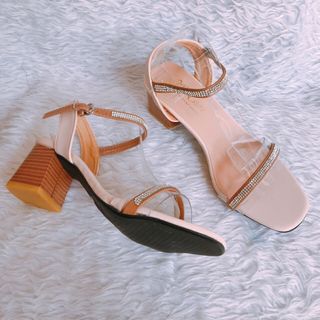 Giày sandal giá rẻ
