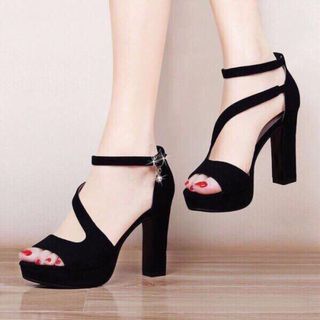 Giày sandal cao gót trụ