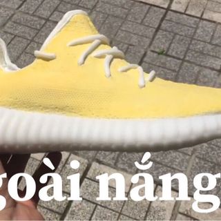 Giày đổi màu khi ra nắng