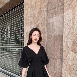 Đầm Cổ V Tay Lỡ Xếp Ly