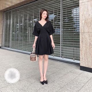 Đầm Cổ V Tay Lỡ Xếp Ly