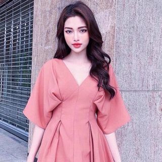 Đầm Cổ V Tay Lỡ Xếp Ly