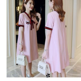 Đầm bầu công sở cột nơ thêu mèo
