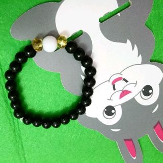 chuỗi đeo tay phong thủy hạt đá 8li đen mix mặt