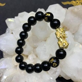 Vòng tay tặng đá phong thủy mix charm tỳ hưu