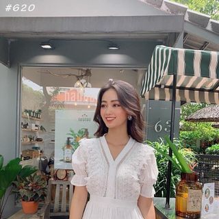 Đầm Dự Tiệc Ren Cổ V Tay Bo