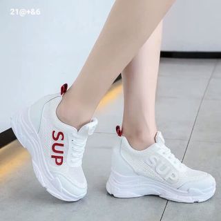 Giày Sneaker Nữ Mẫu Mới Nhất 2019 có ba màu đỏ vàng và bạc