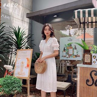 Đầm Dự Tiệc Ren Cổ V Tay Bo